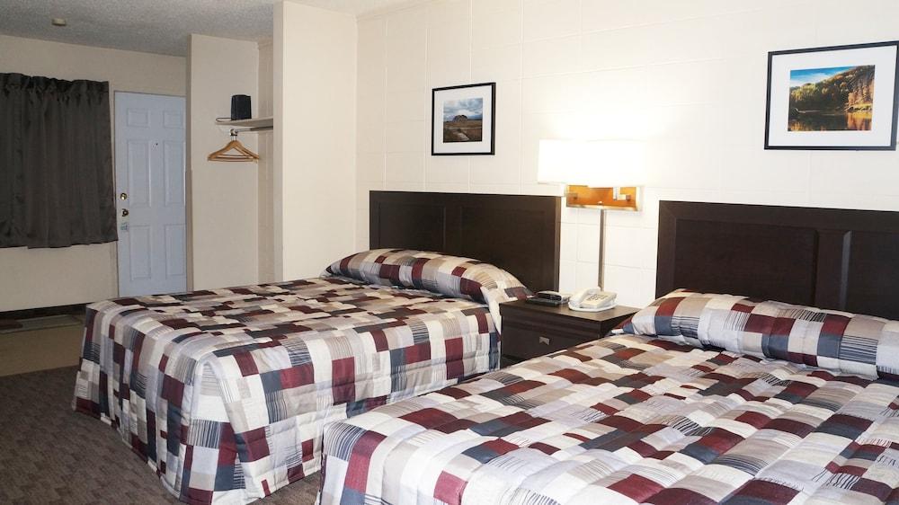 Canadian Motor Motel 2*