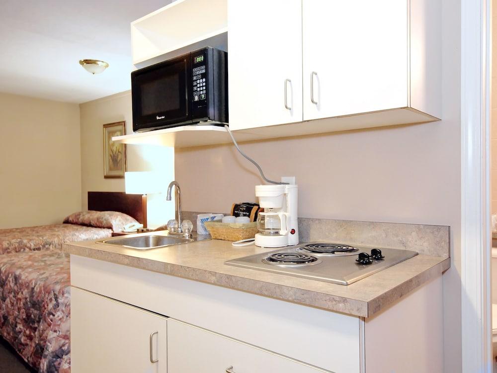 Canadian Motor Grande Prairie