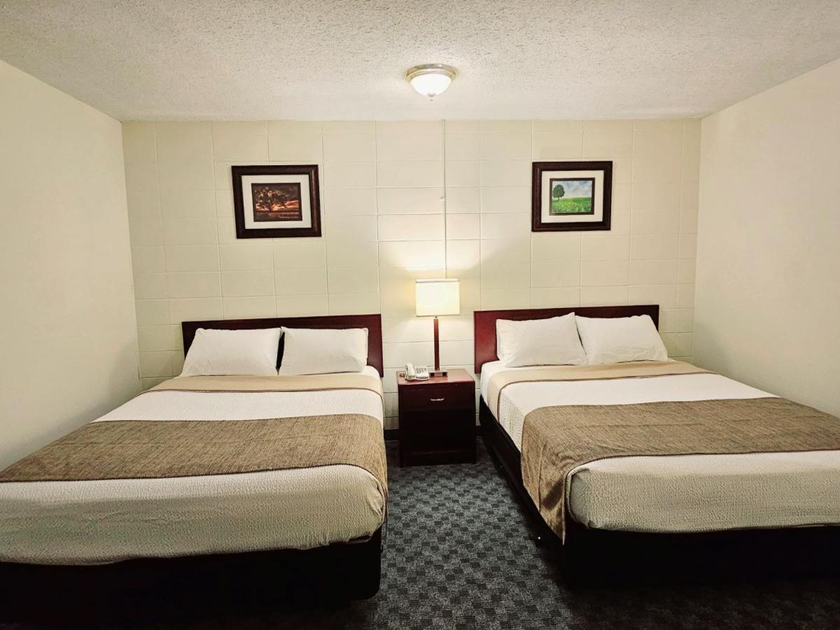 Canadian Motor Motel Grande Prairie