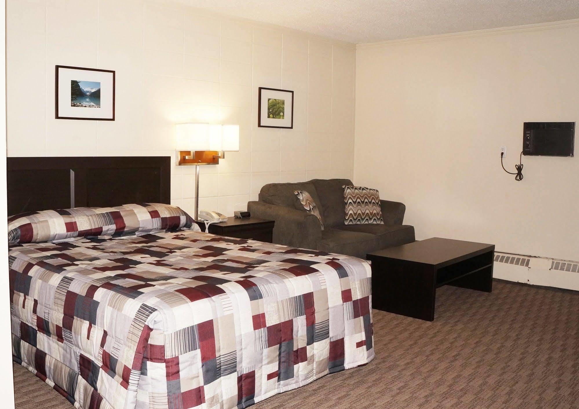 Canadian Motor Grande Prairie